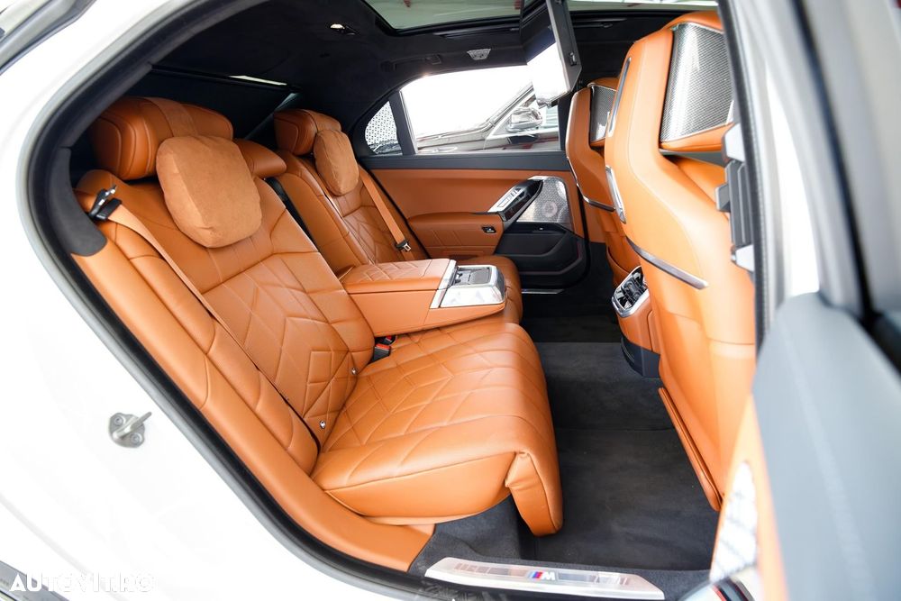 BMW M7 M760e xDrive AT PHEV - 16