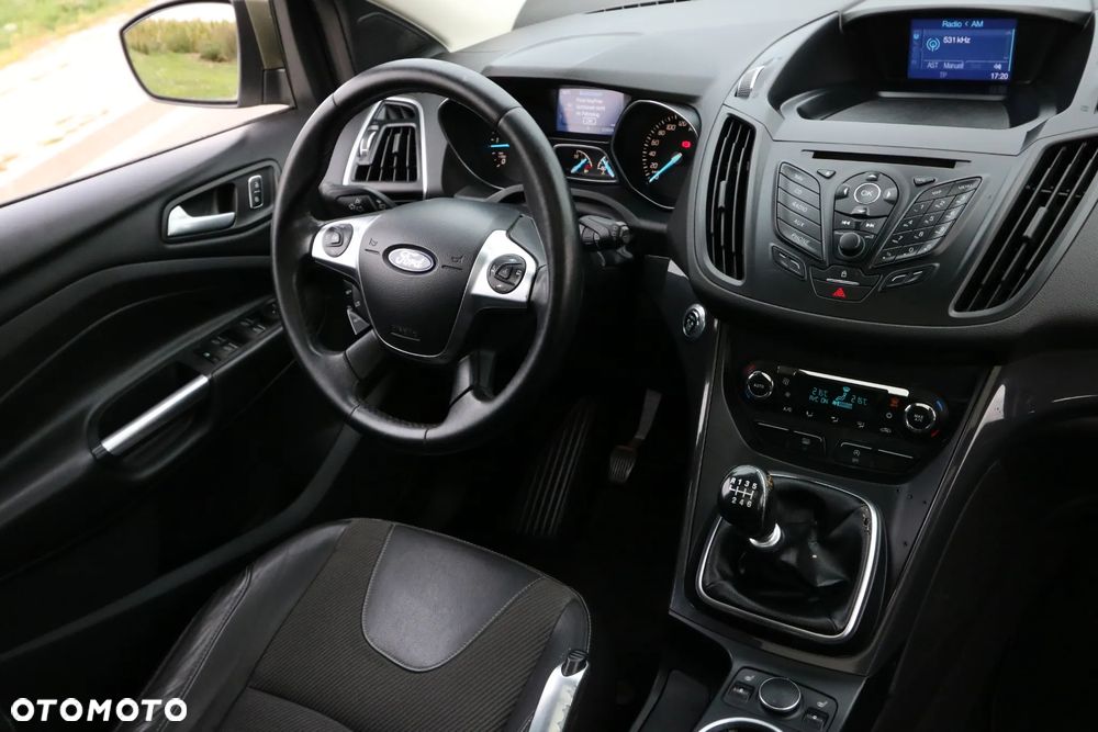 Ford Kuga - 34