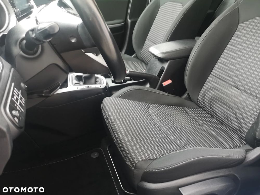 Kia Ceed 1.5 T-GDI M - 13