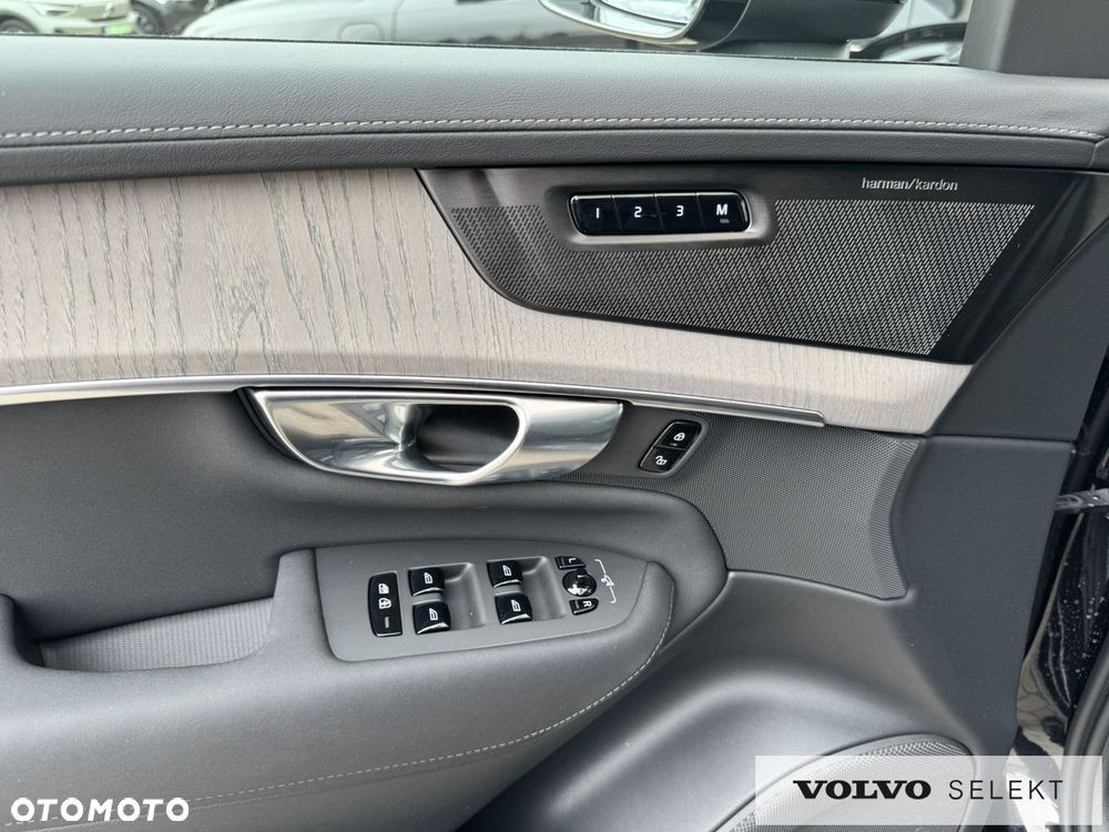 Volvo XC 90 B5 B AWD Ultra Dark 7os - 30