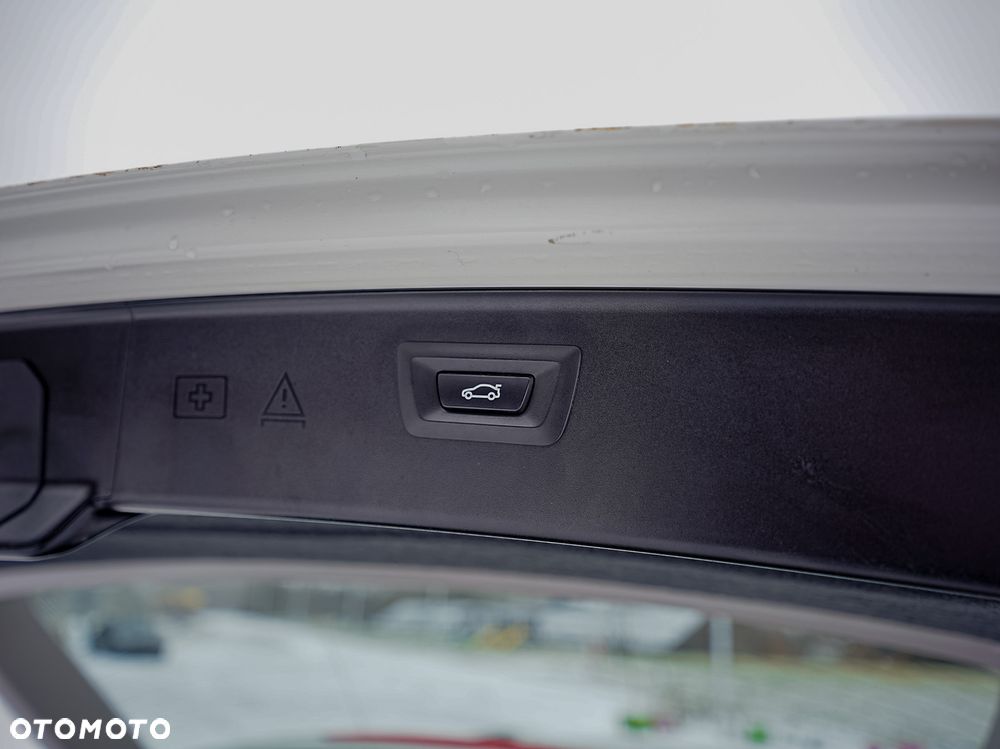 BMW Seria 5 520d xDrive - 15