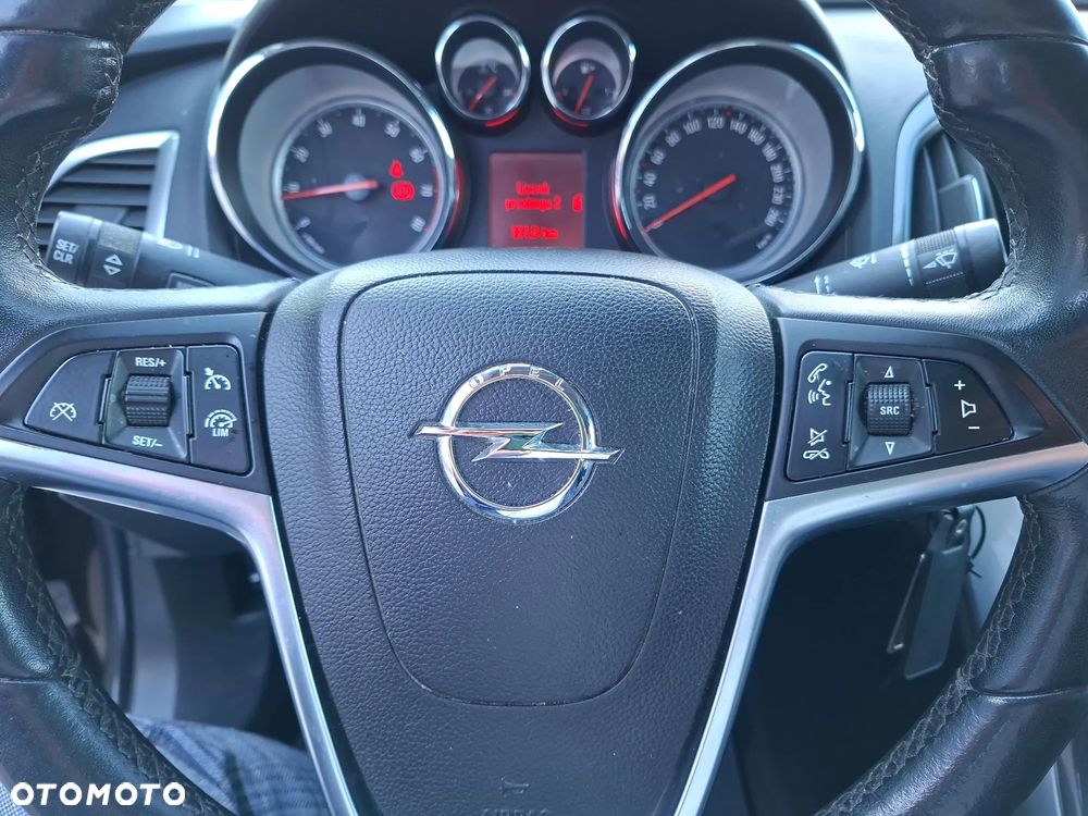 Opel Astra 1.6 Executive - 21