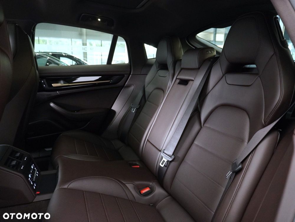 Porsche Panamera 4 - 34