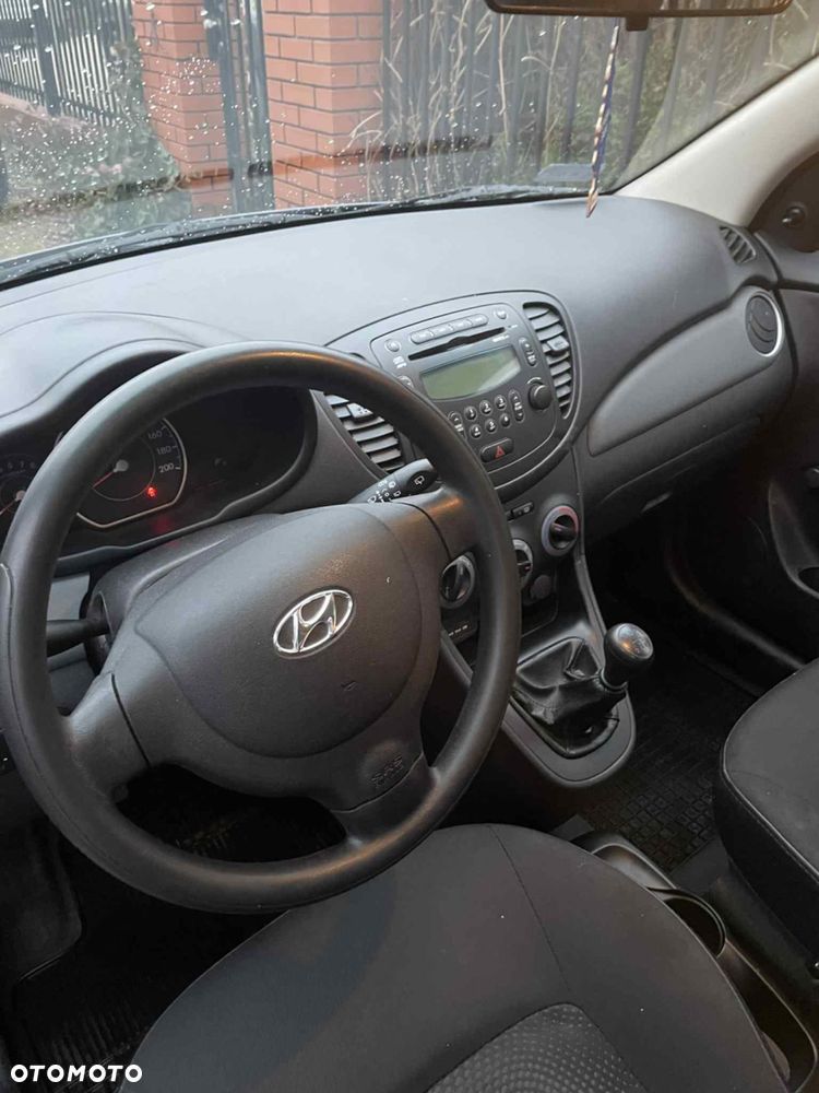 Hyundai i10 1.1 Base - 9