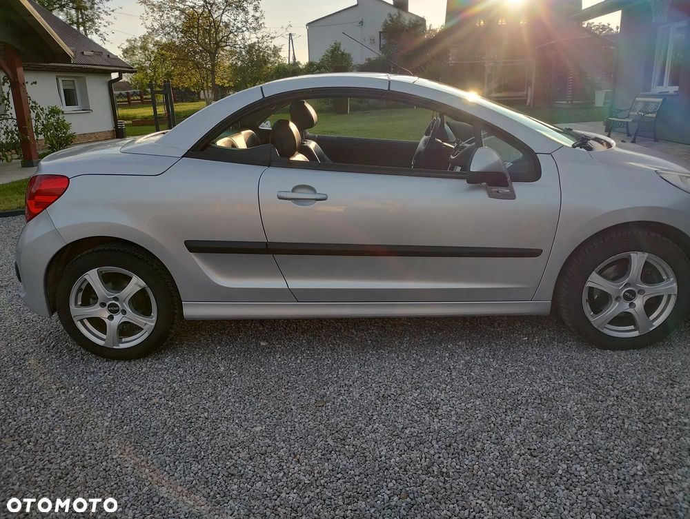Peugeot 207 CC - 8