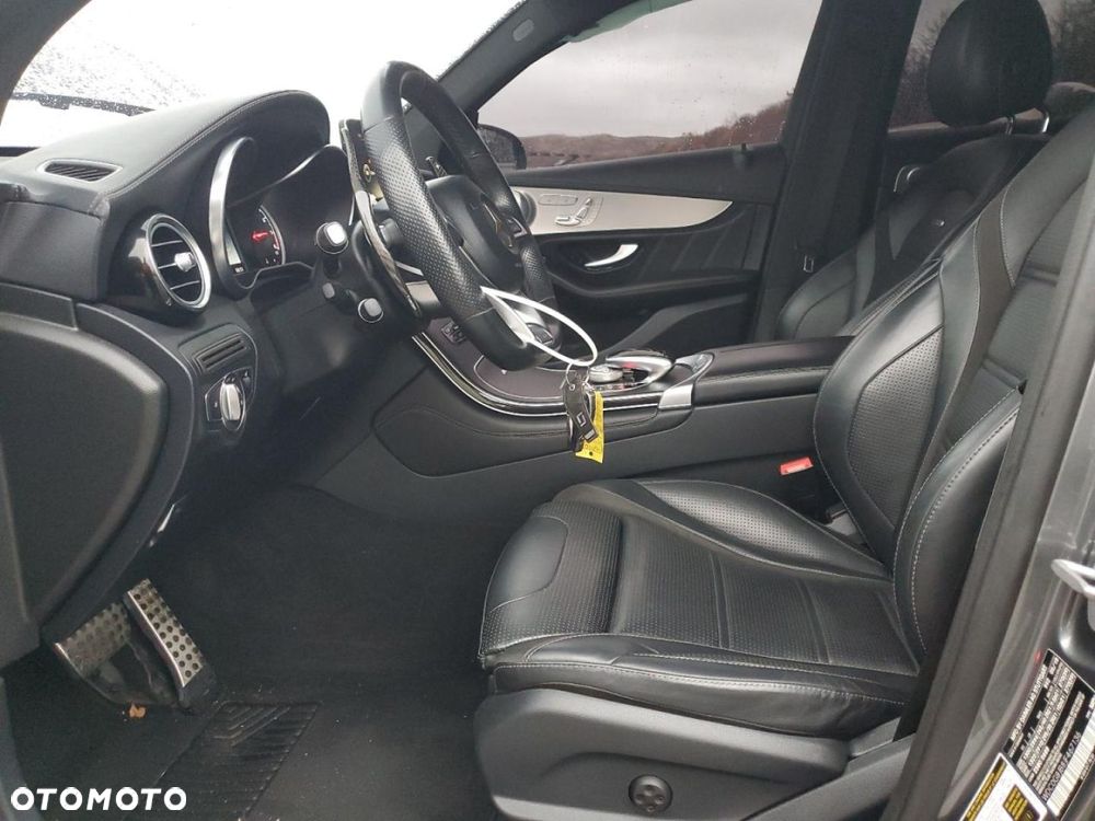 Mercedes-Benz GLC - 7