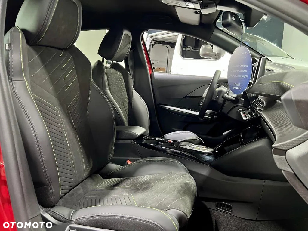 Peugeot 208 e-208 51kWh GT - 15