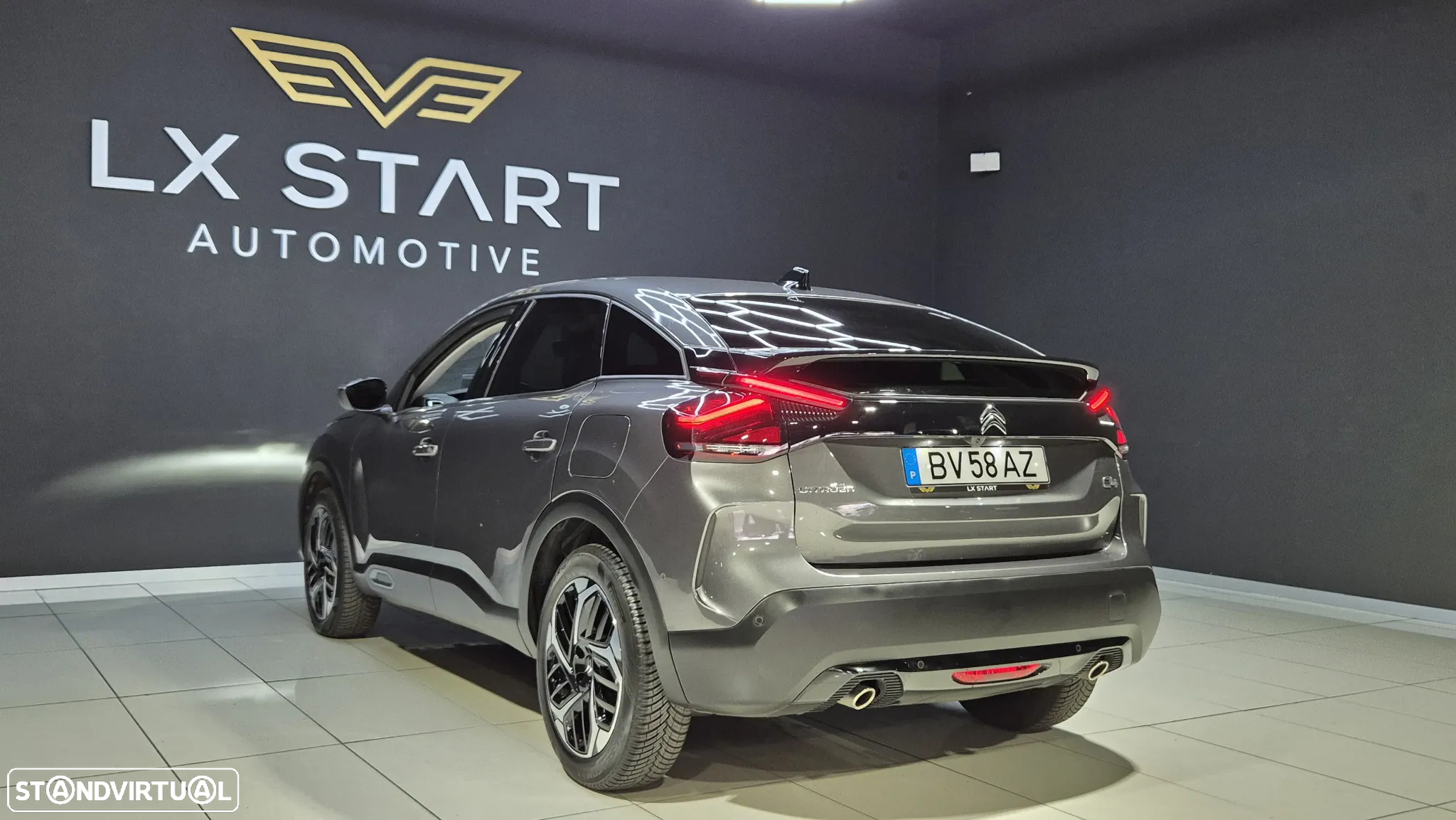 Citroën C4 PureTech 130 Stop&Start EAT8 SHINE - 4