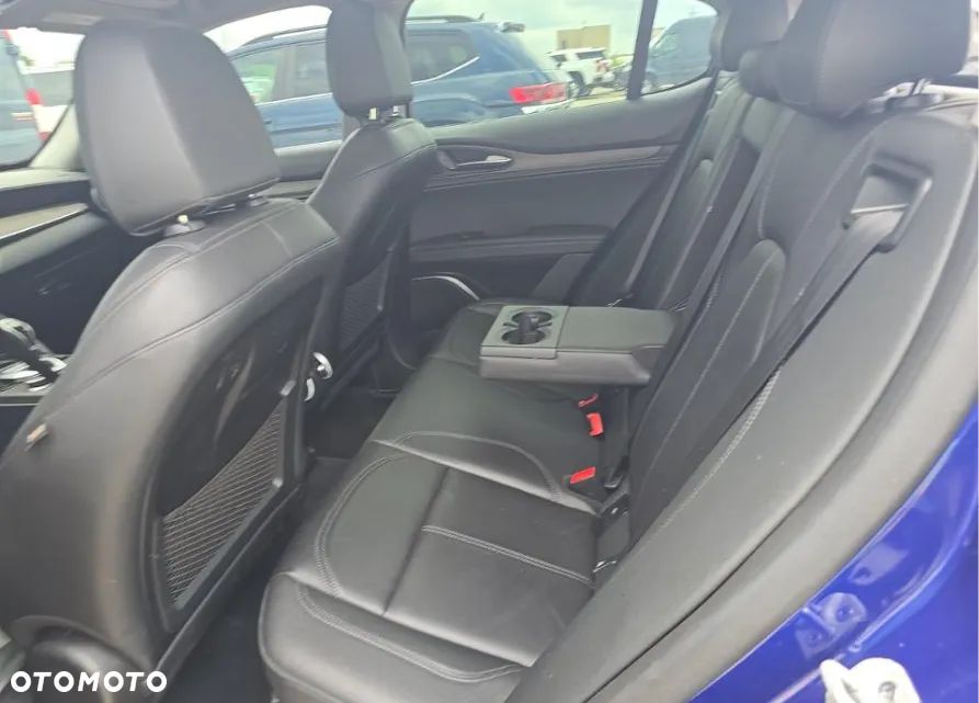 Alfa Romeo Stelvio 2.0 Turbo TI Q4 - 10