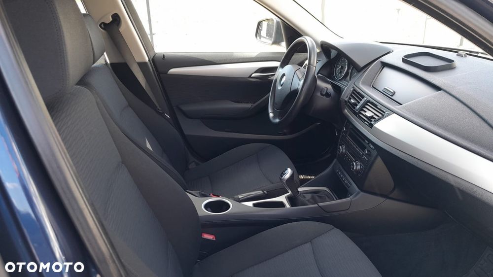 BMW X1 xDrive18d - 12