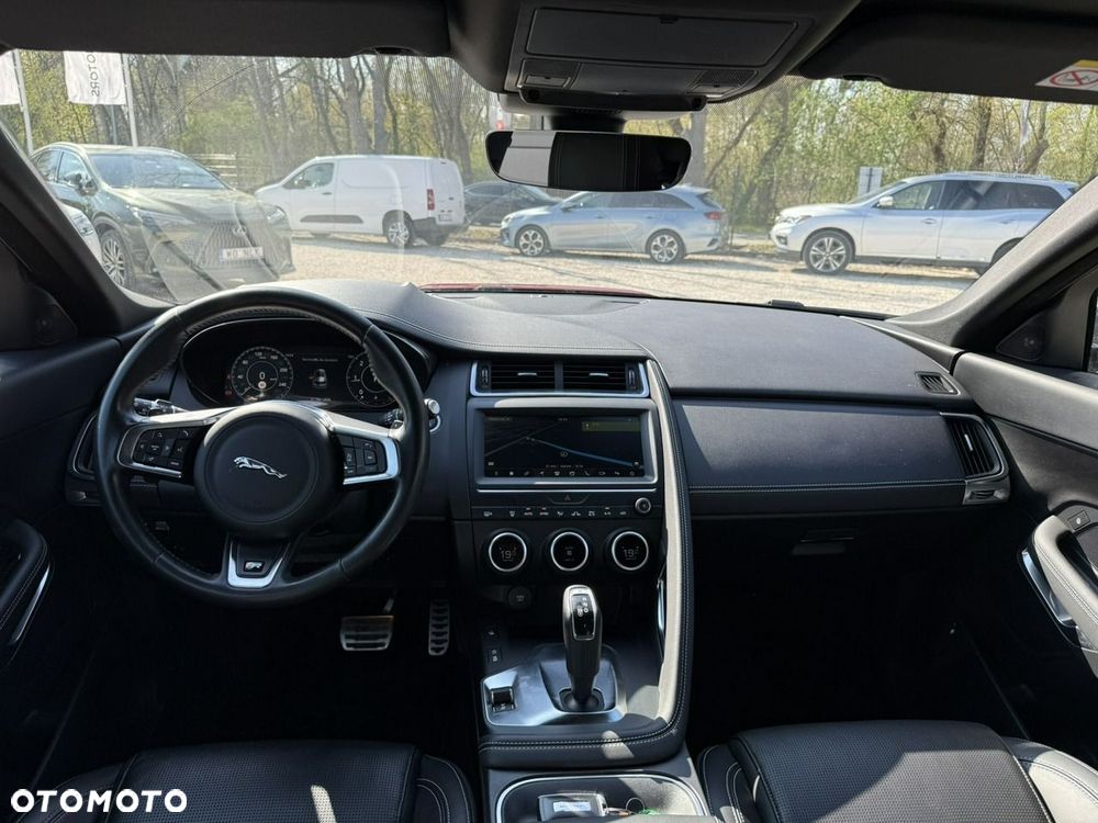 Jaguar E-Pace - 26