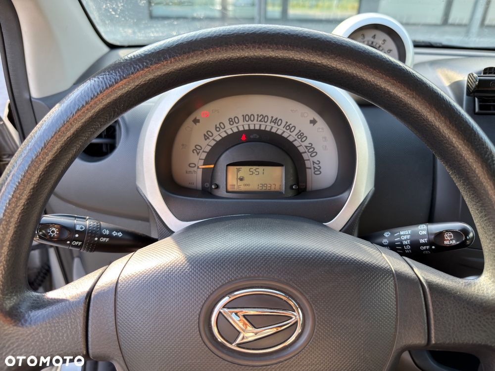 Daihatsu Sirion 1.3 - 5