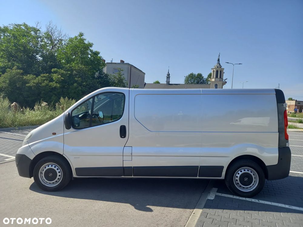 Opel VIVARO - 8