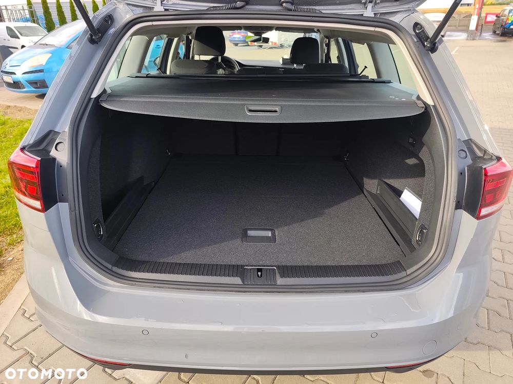 Volkswagen Passat 2.0 TDI SCR Business DSG - 17