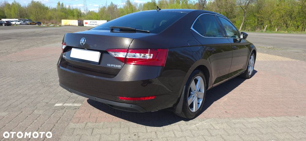 Skoda Superb 2.0 TSI Sportline DSG - 8