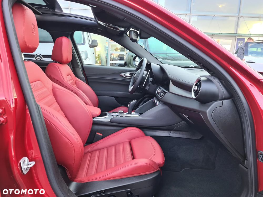Alfa Romeo Giulia 2.0 Turbo Veloce Q4 - 22