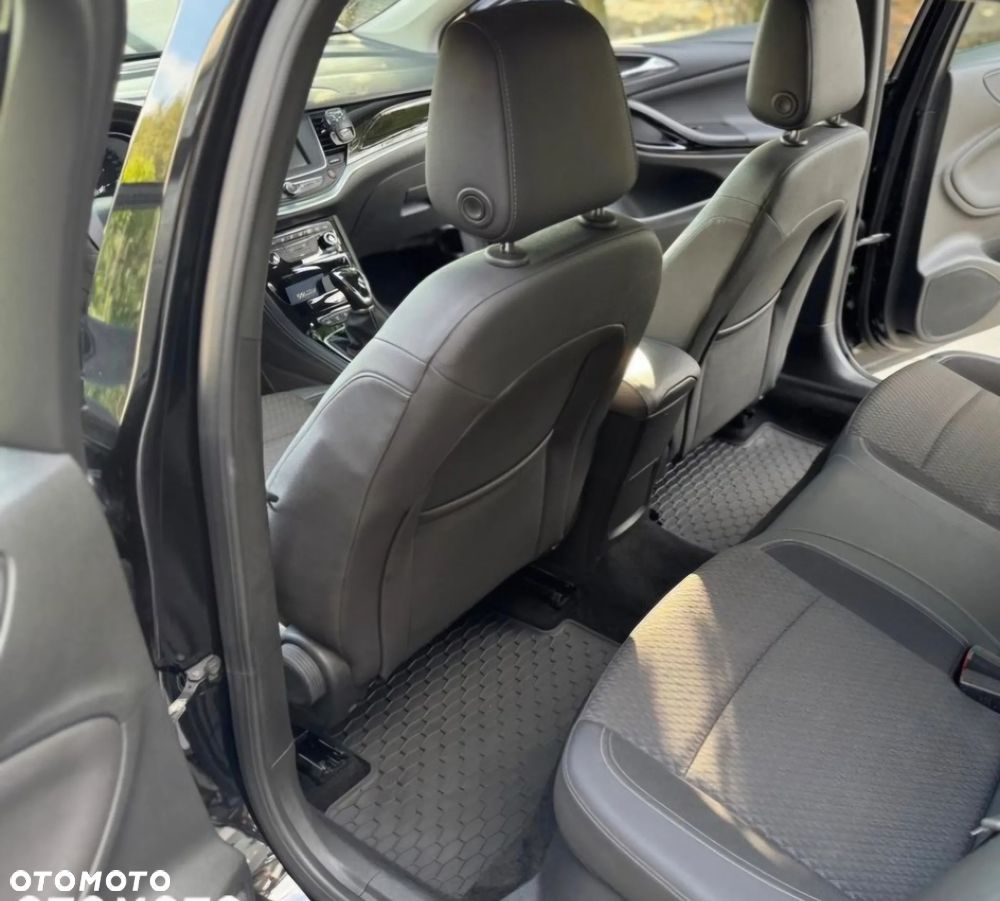 Opel Astra 1.6 CDTI Dynamic S&S - 12