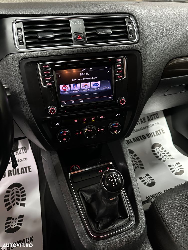 Volkswagen Jetta - 9