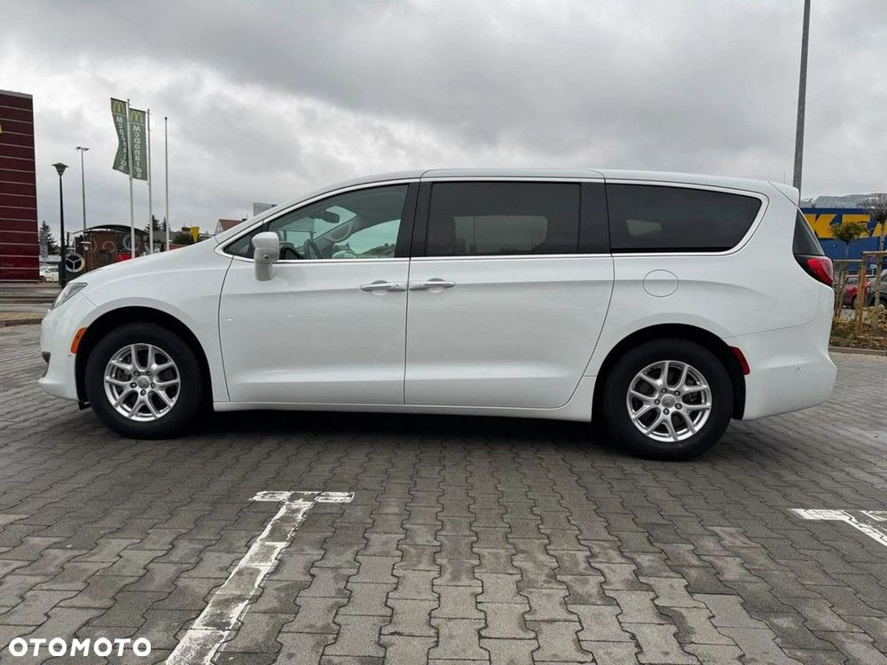 Chrysler Pacifica - 19