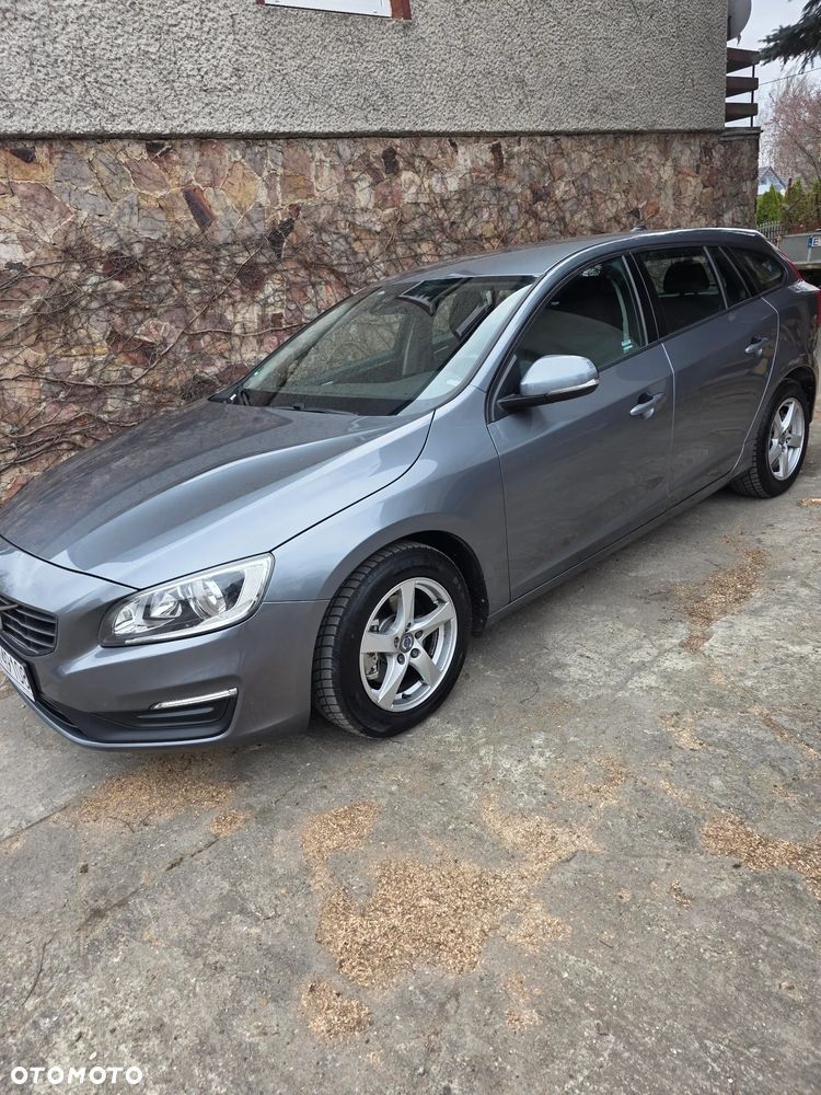 Volvo V60 2017 photo 5