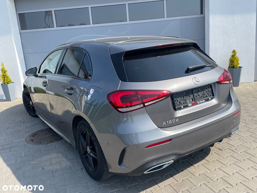 Mercedes-Benz Klasa A 180 d 7G-DCT AMG Line - 4