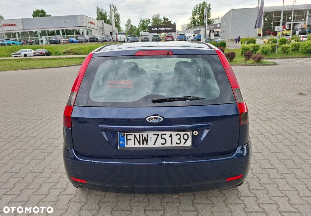 Ford Fiesta - 9
