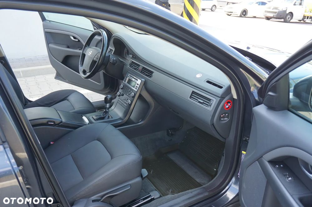 Volvo V70 2.0 Kinetic - 13