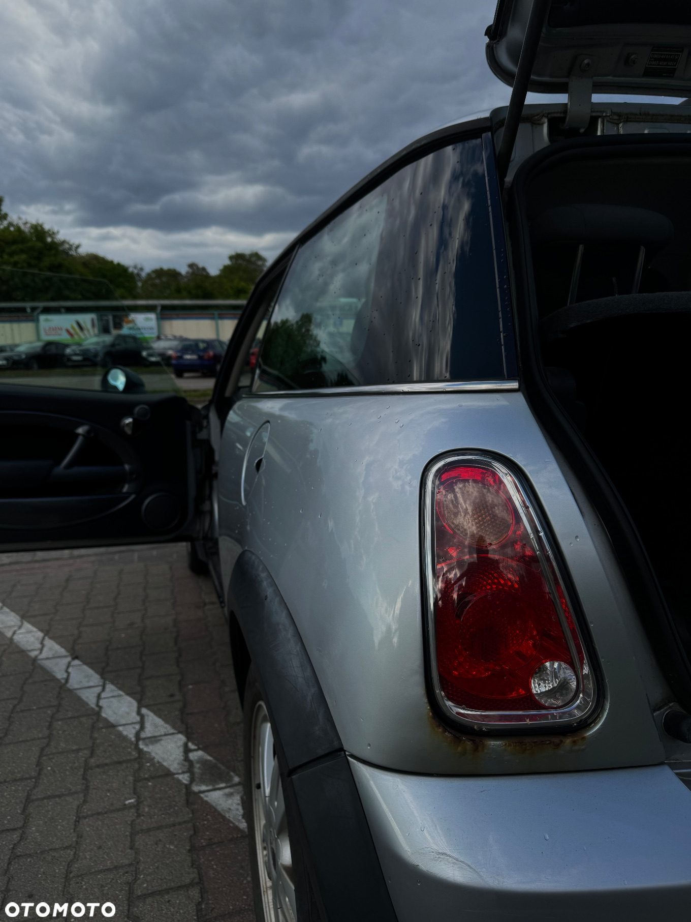 MINI ONE Standard - 16