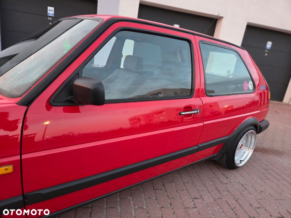 Volkswagen Golf 1.3 - 24