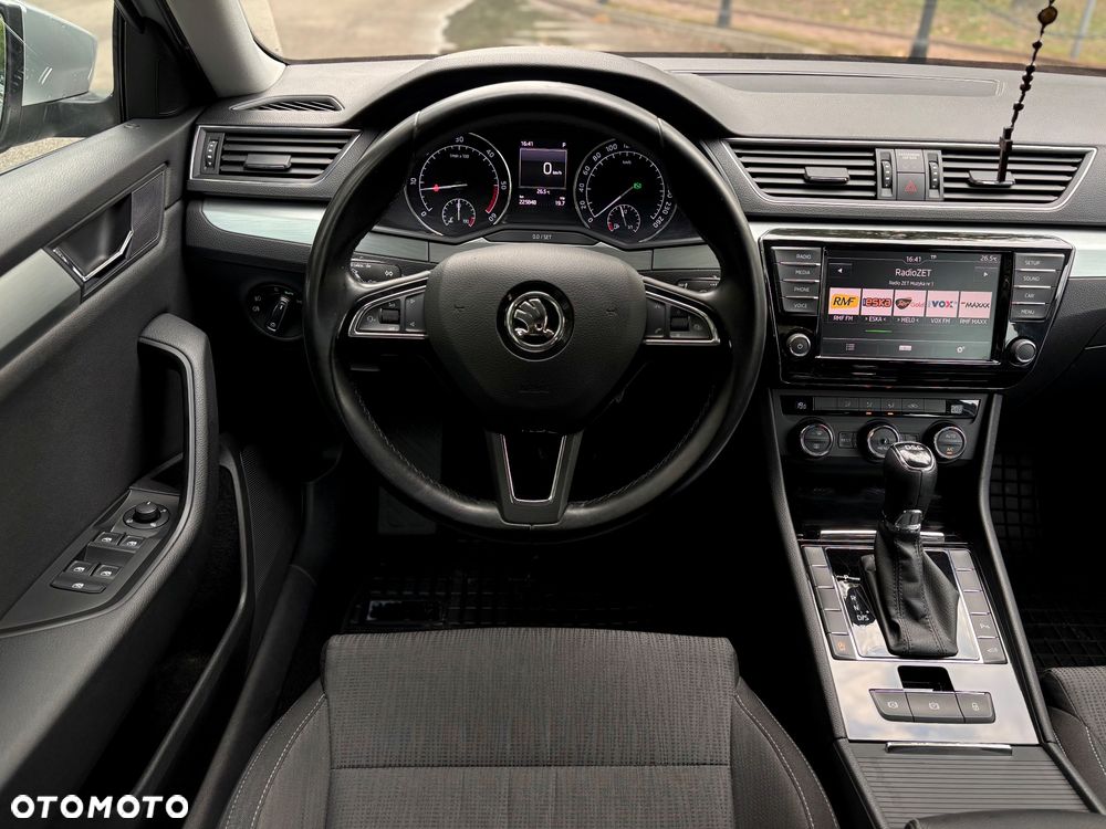 Skoda Superb 2.0 TDI Ambition DSG - 5