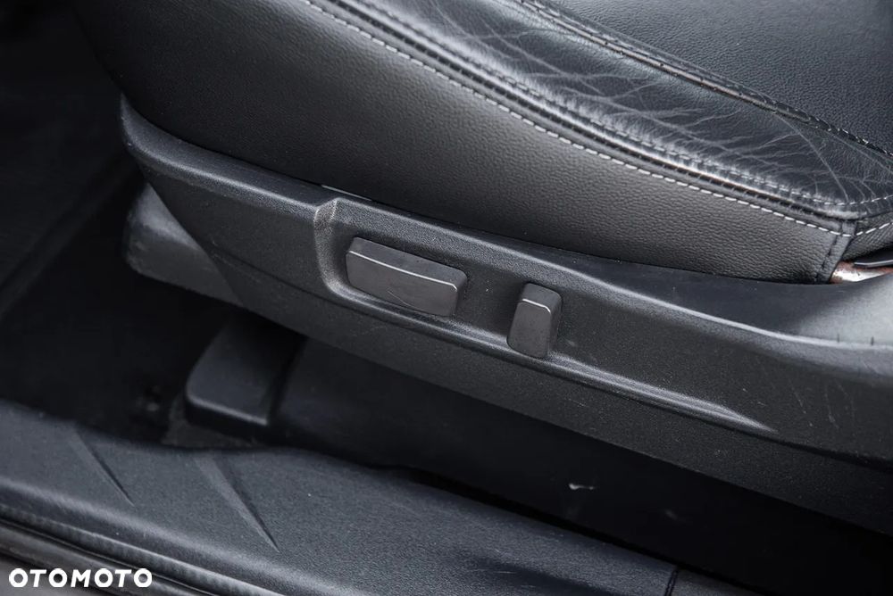 Peugeot 4007 HDI FAP 7-Sitzer Allure - 17