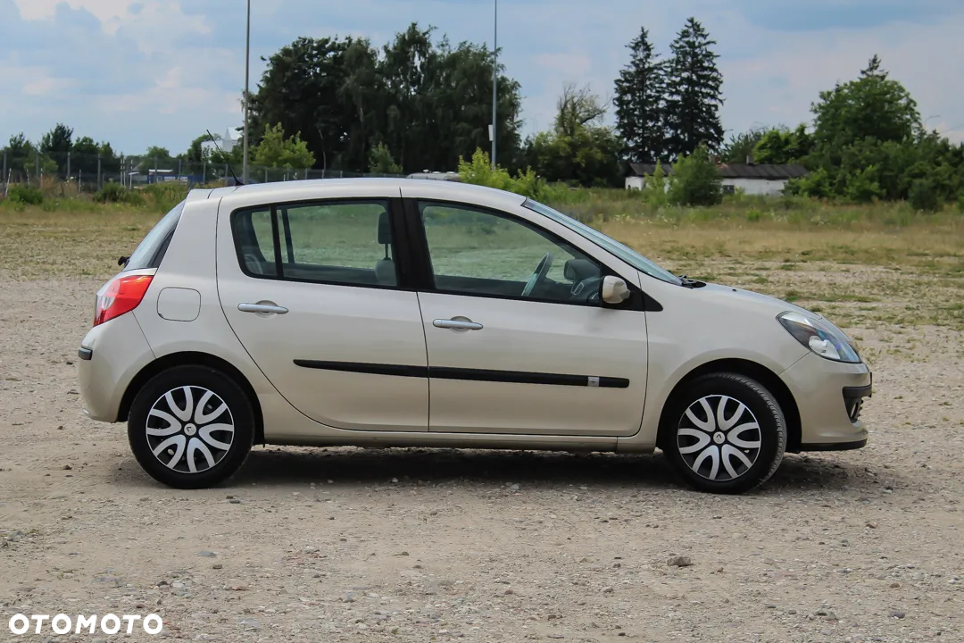 Renault Clio 1.6 16V Exception - 6