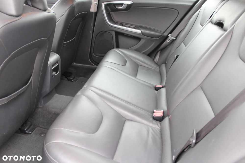 Volvo V60 D3 Drive-E Summum - 10