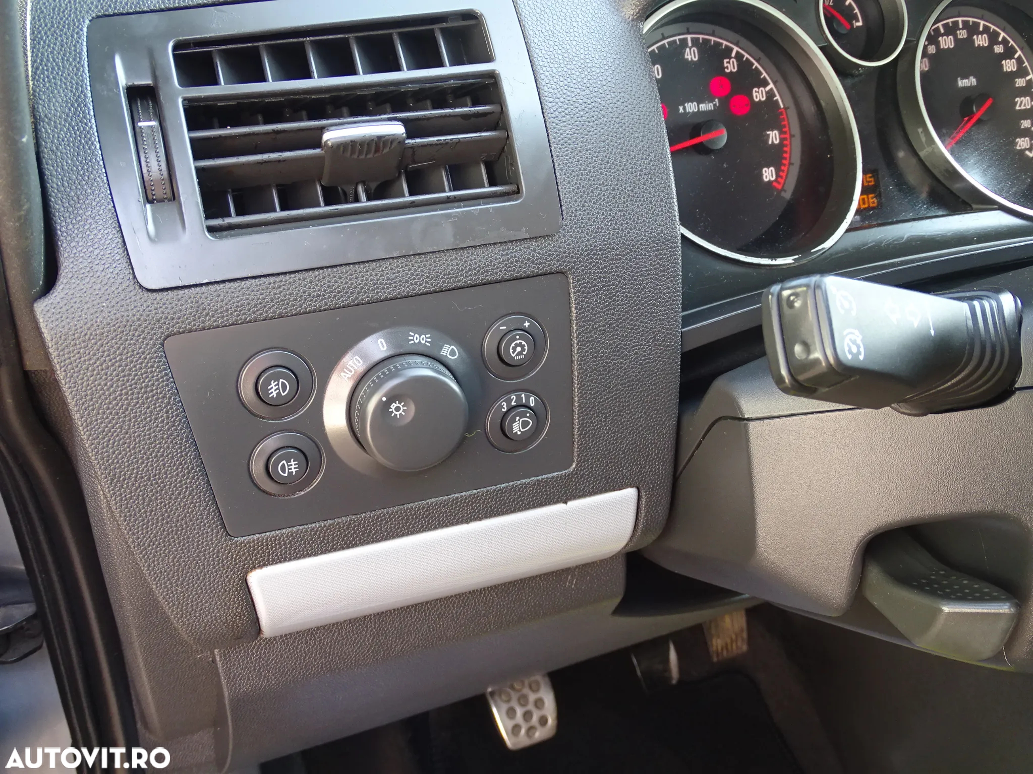 Opel Zafira 1.8 Navi - 10