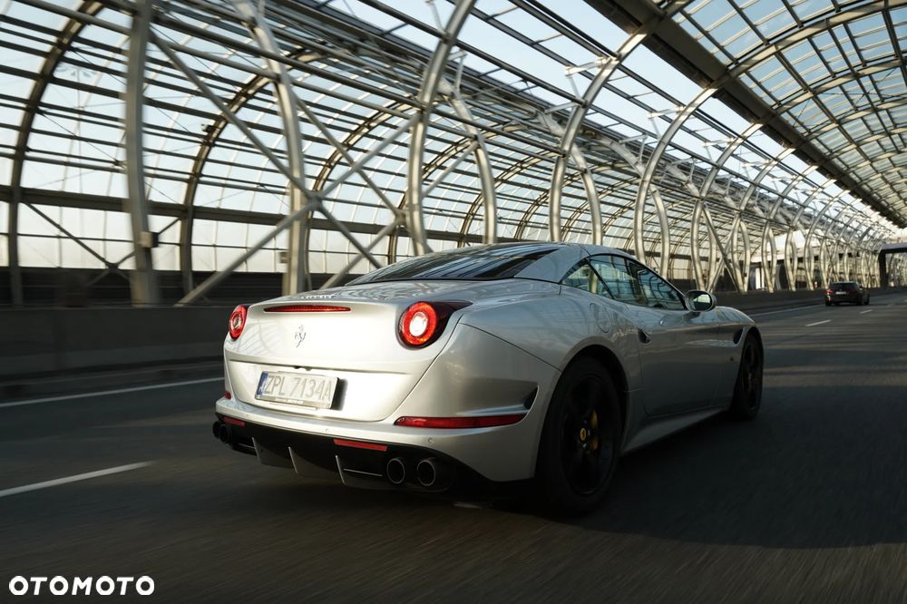 Ferrari California T - 17