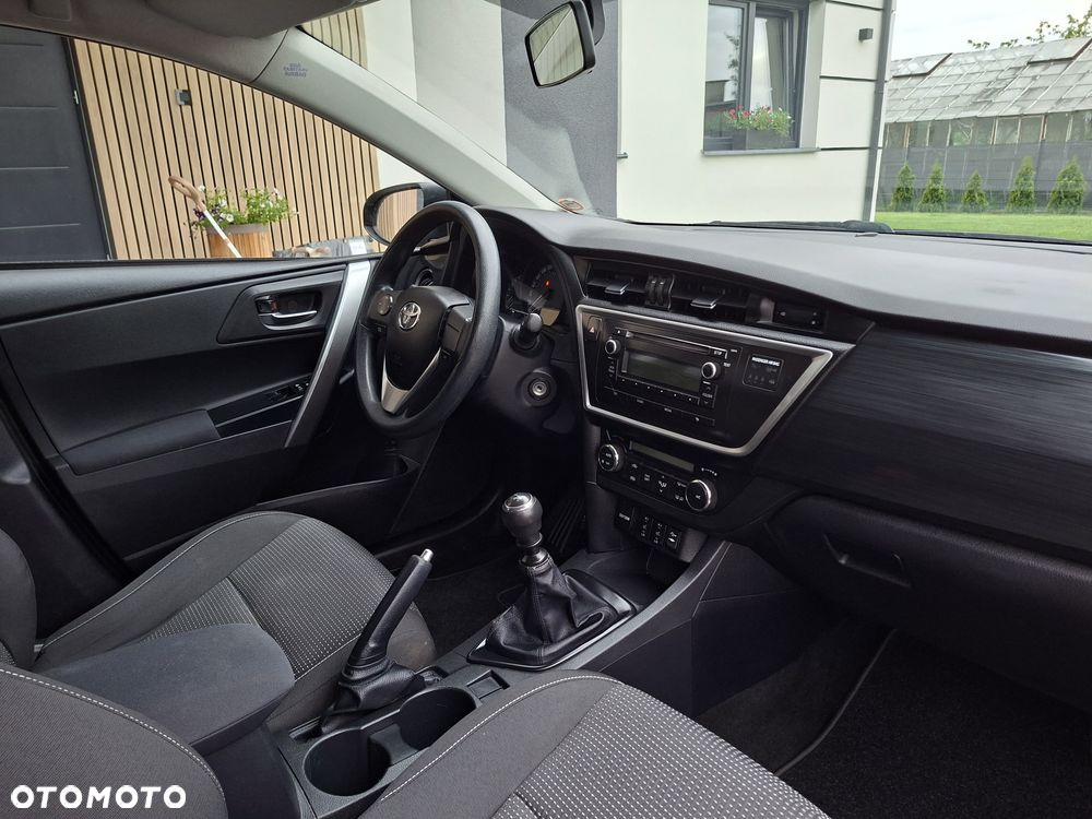 Toyota Auris - 7