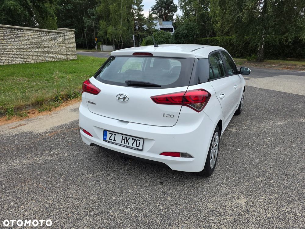 Hyundai i20 blue 1.2 Trend - 28