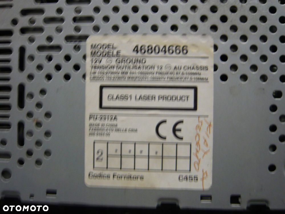 radio cd 46804666 clarion - 2
