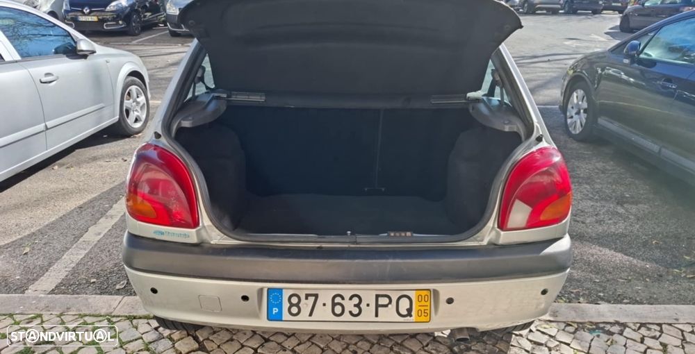 Ford Fiesta 1.8 D Studio - 7