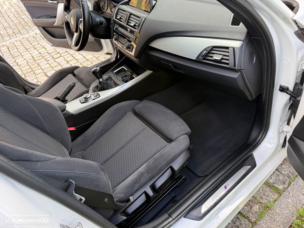 BMW 118 d Pack M - 28