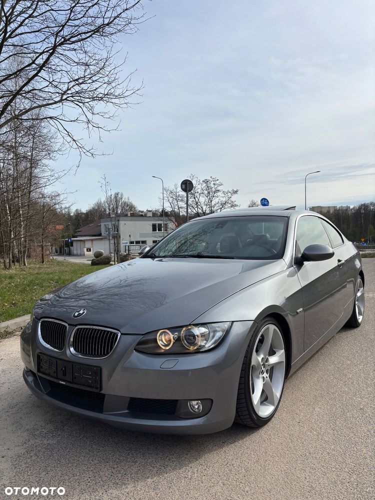 BMW Seria 3 325i - 1