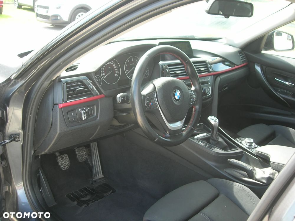 BMW Seria 3 316d Sport Line - 11