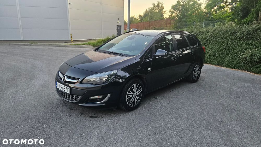 Opel Astra 1.4 Turbo 150 Jahre - 21
