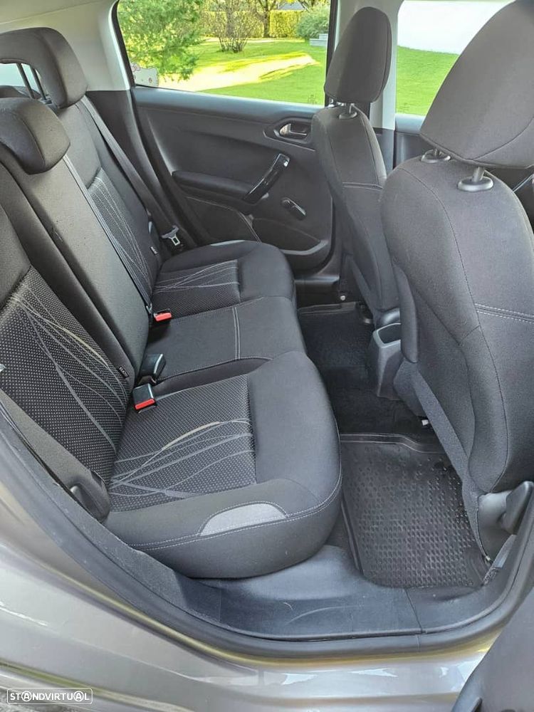 Peugeot 208 1.4 HDi Active - 3