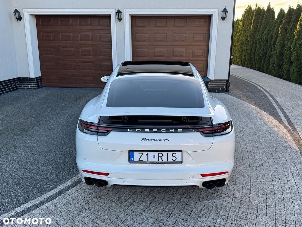Porsche Panamera 4S - 13