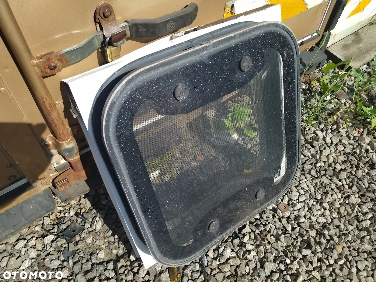 Szyberdach szklany do Autobusu, Bus, Kamper otwór montażowy 48cm x 48cm Automet Happich - 4