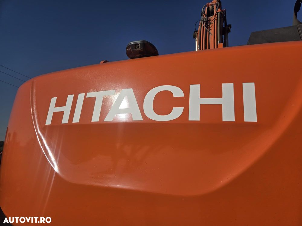 Hitachi ZX350LCN-6, 8.687h, CUPLA RAPIDA, cupa 2,2mc dinti NOI, latime 2,99m, ad sapare 7m, lant 90% bun doar 595h deplasare, consum mediu 17l/h, inst picon, inst rotire pe brate, GRESARE AUTOMATA, camera spate, ridica 25t, PROMOTIE 97.900 EUR+Tva - 17