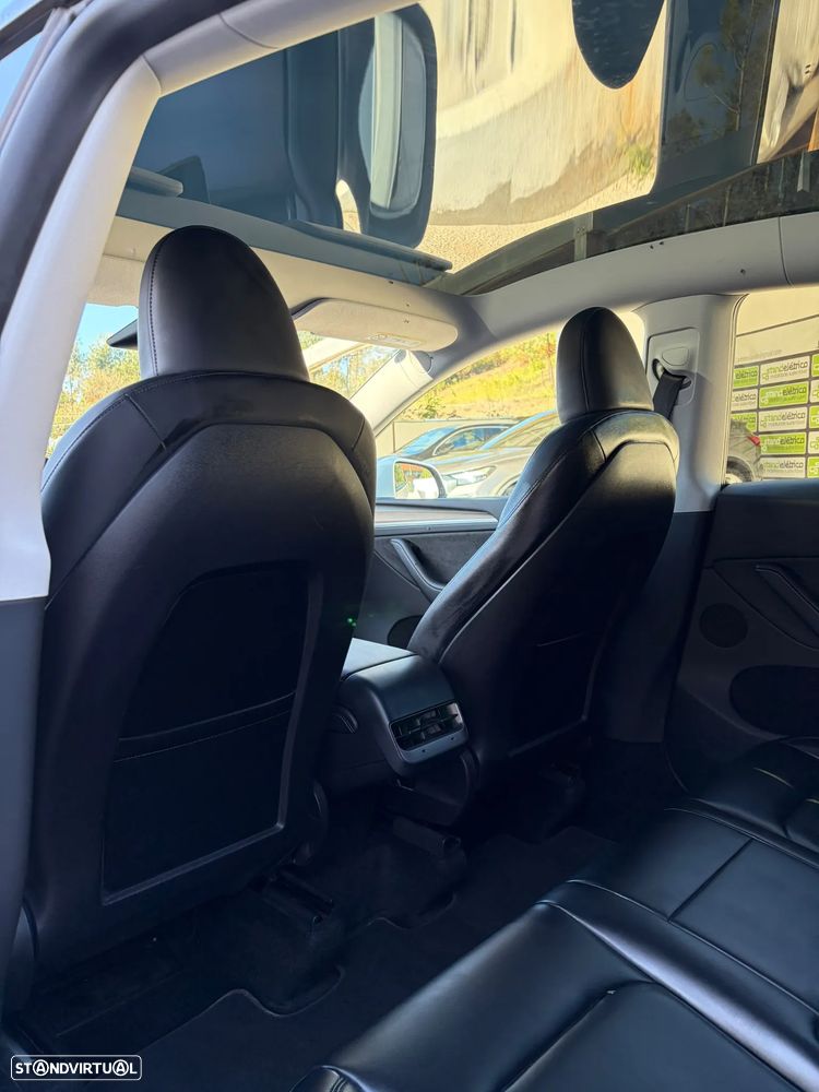 Tesla Model Y Standard - 14