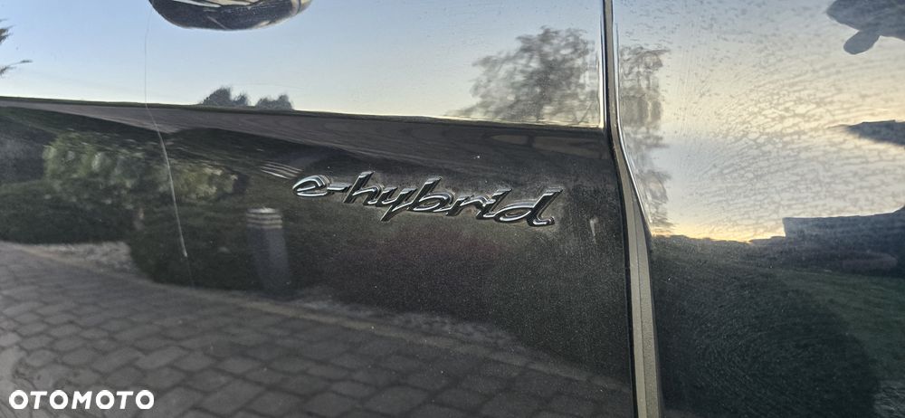 Porsche Panamera 4 E-Hybrid - 24