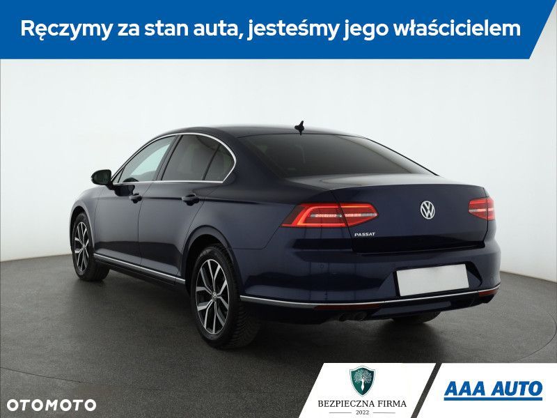 Volkswagen Passat - 5